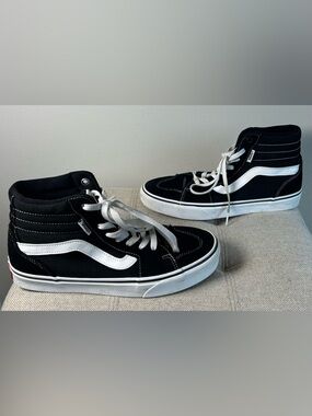 Vans Filmore Hi Women’s Skateboard Sneakers Shoes Size 8.5 Black White EUC